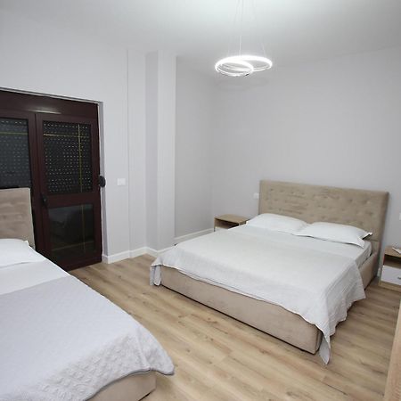 The Met Apartments Durrës Exterior foto