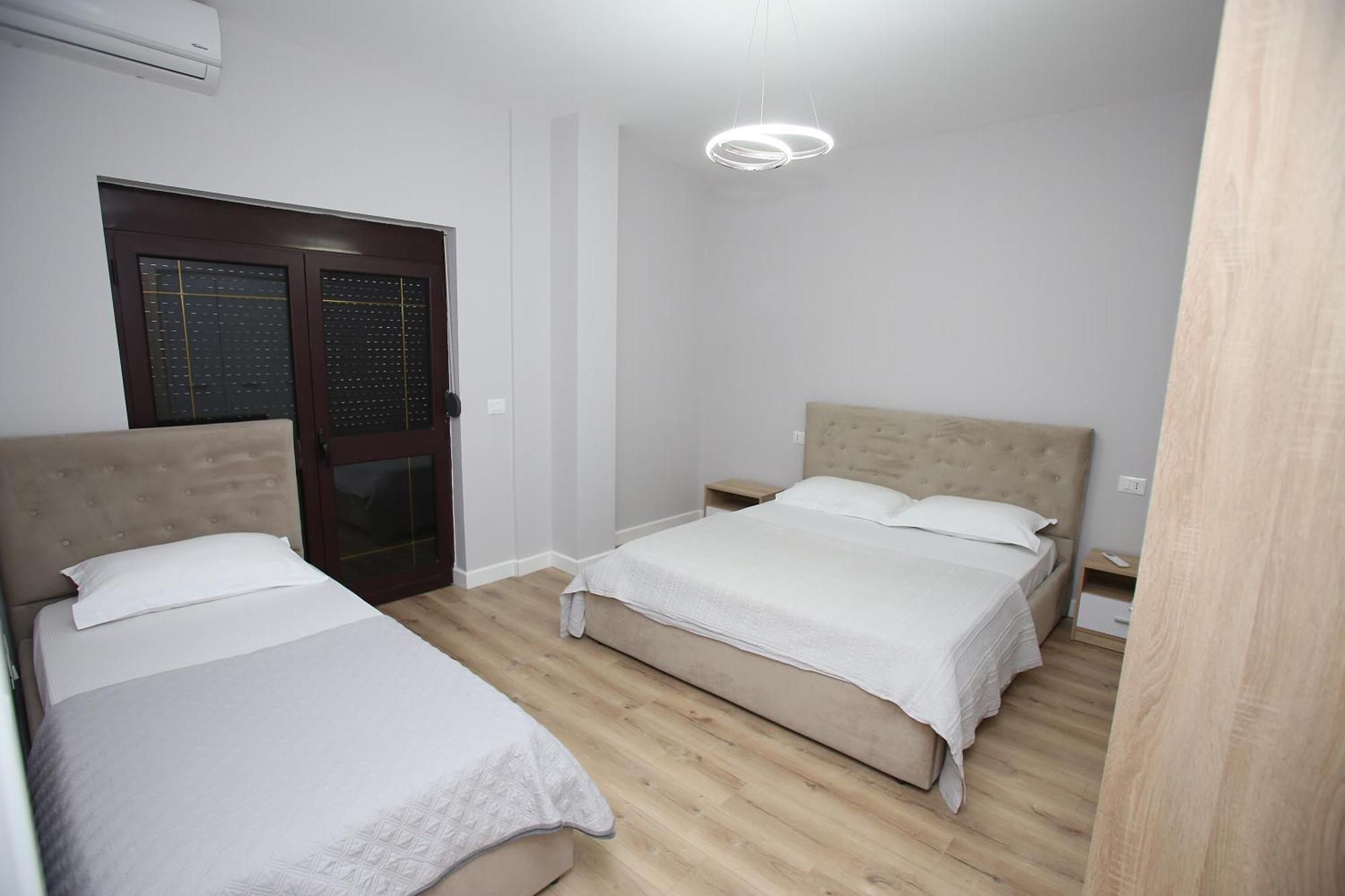 The Met Apartments Durrës Exterior foto